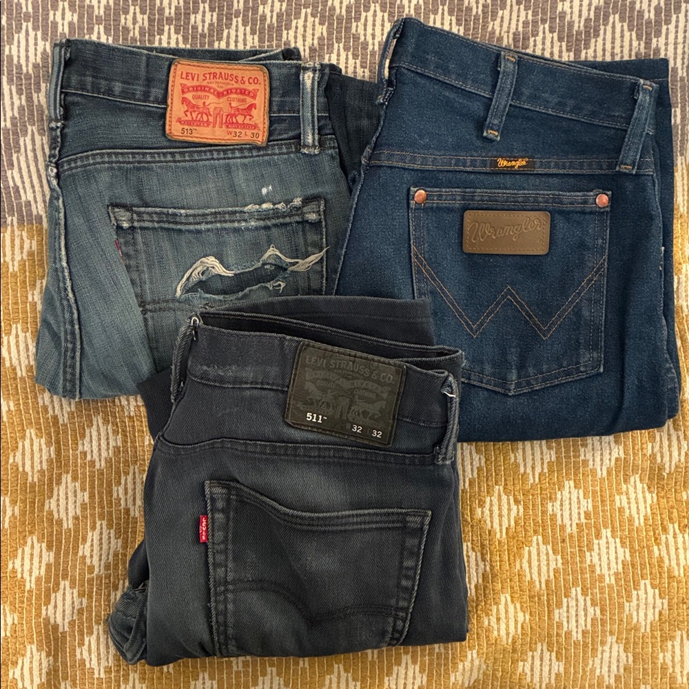 3 pairs of well-worn jeans - Levi’s and Wrangler (31/32 waist)